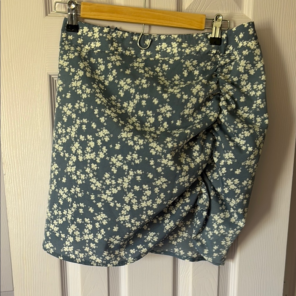 SHEIN White and Green Ruched Mini Pencil Skirt